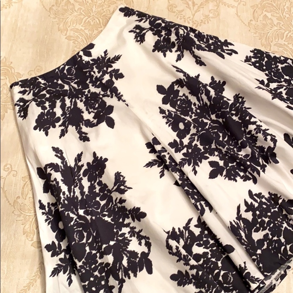 🖤Brocade-inspired Black & White Floral A-line Skirt